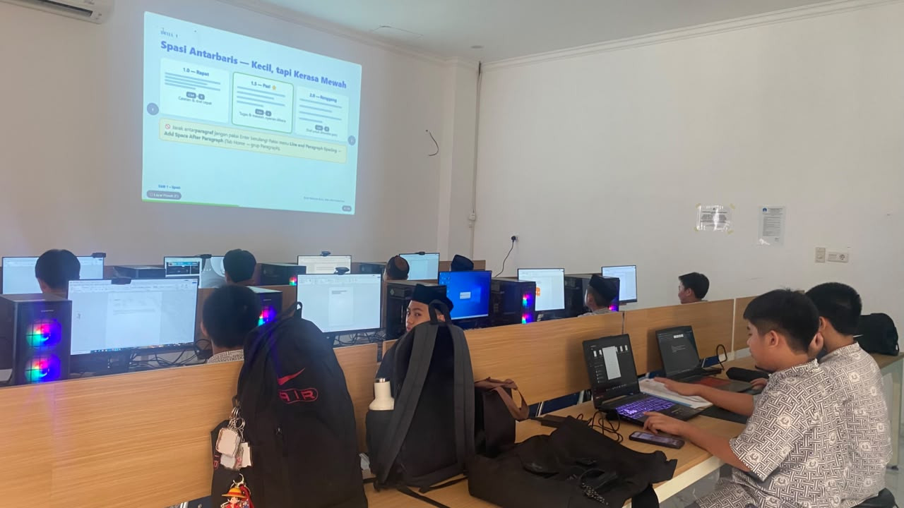 Pertemuan 1 Ekskul Informatika SMP Periode Oktober: Membuat Kop Surat, Line Spacing, dan Header–Footer di Microsoft Word